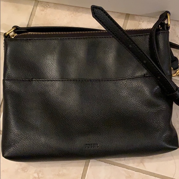 Fossil Crossbody - Picture 2 of 4